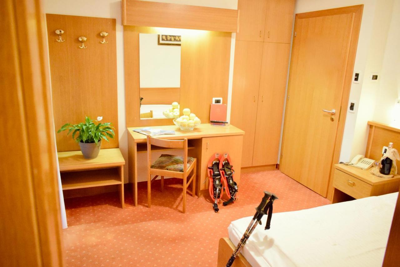 Hotel Waldheim Sarnonico 外观 照片
